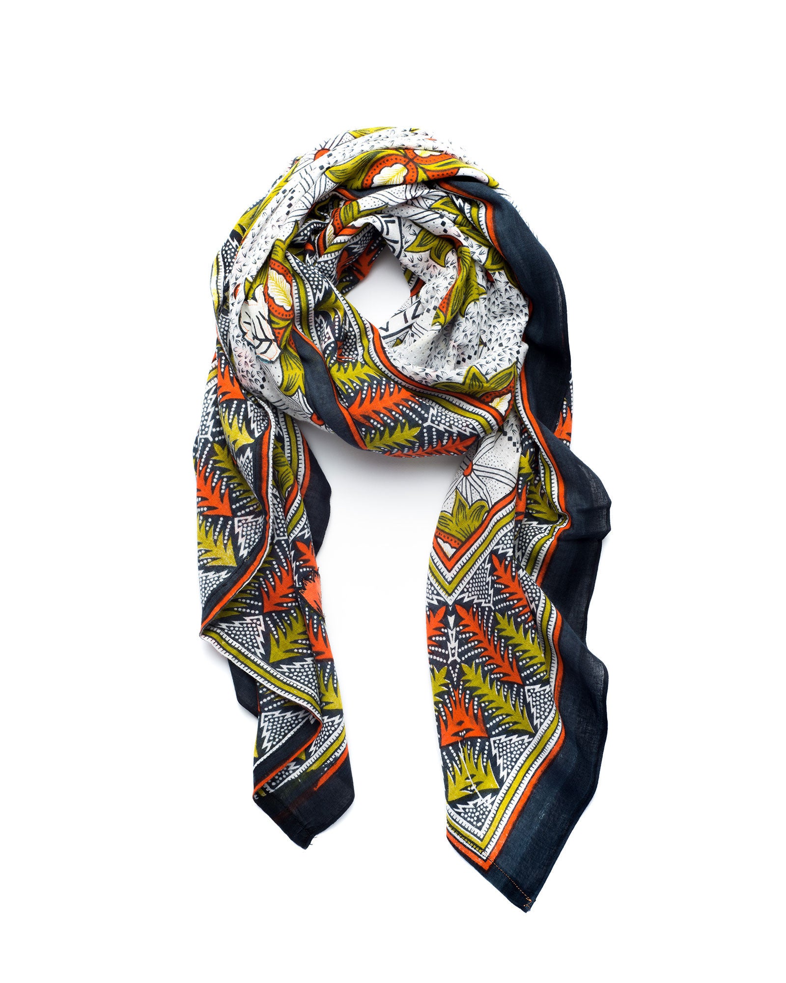 Tamu Nilionja Scarf