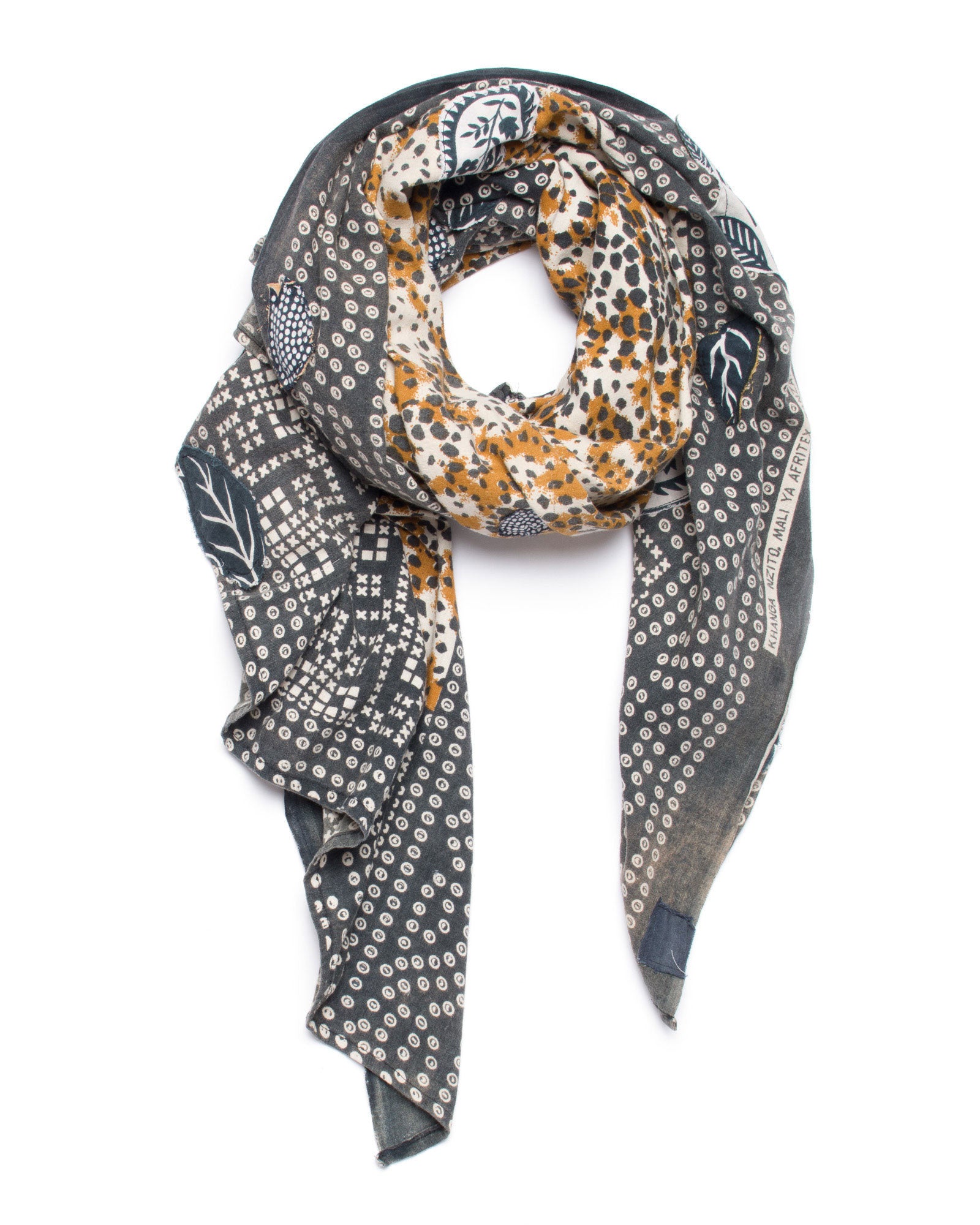 Wapendanao Ni Scarf