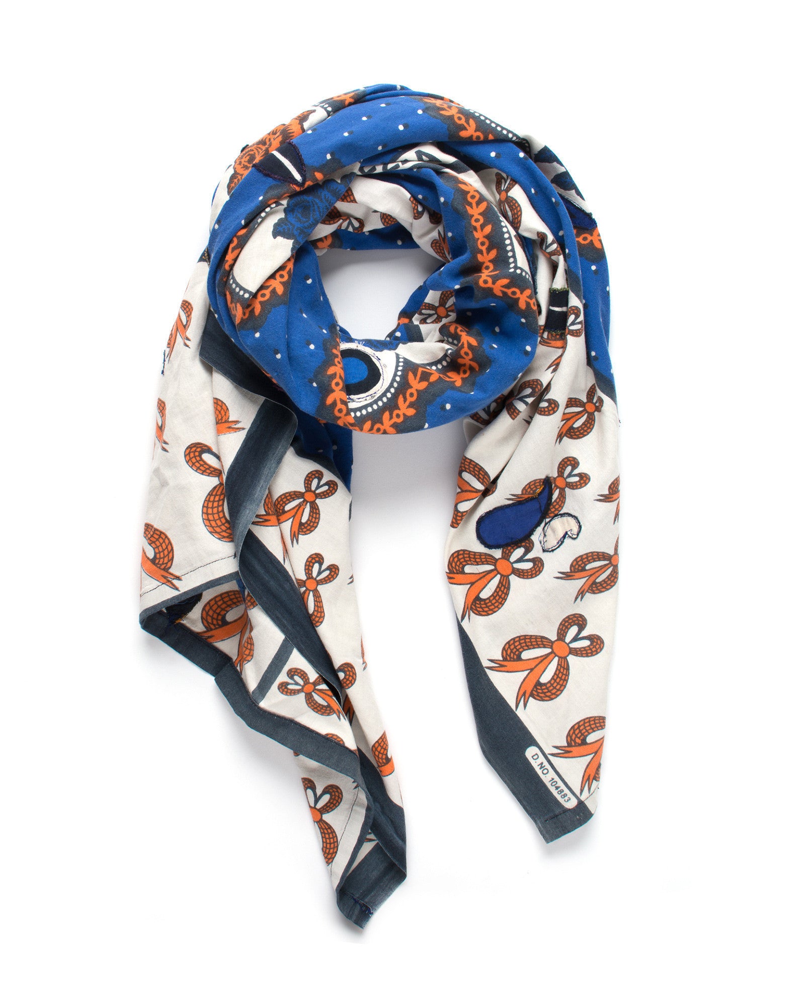 Nakuapia Scarf
